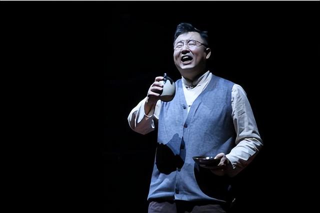 表面是演员,实际是“国际反恐专家”!这位著名老戏骨隐藏好深