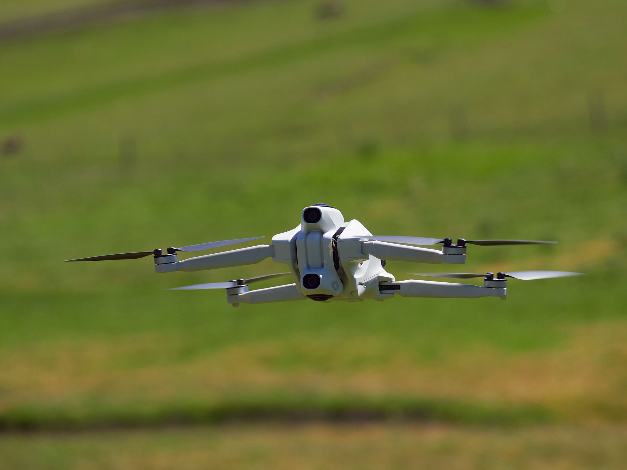 影翎Antigravity A1首發評測：飛行精準，避障靈活，玩法拉滿了