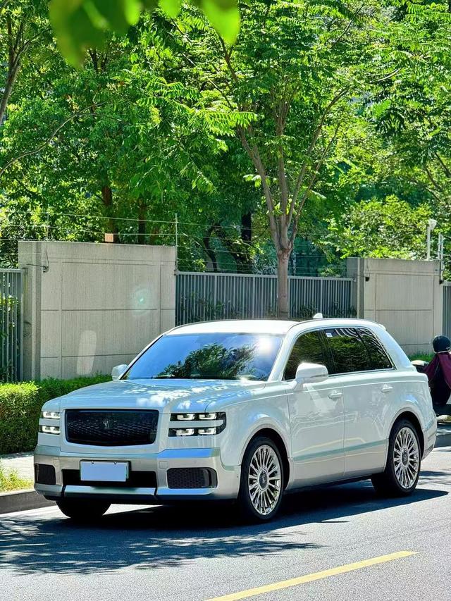 全新丰田世纪,造型豪华大气,配备\凤凰\立标,你想要的它全都有