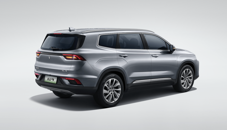 “被忽视”的中大型SUV,后排能躺三个男人,拥有20万档次仅售11万多