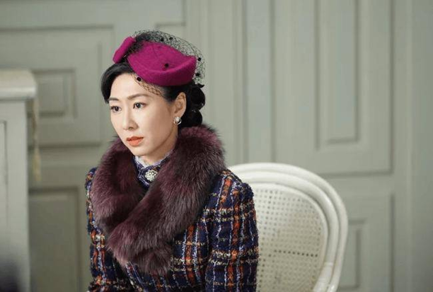 胡定欣短发惊艳全网，曹永廉一句“似阿妈”引爆网络，网友：这才是真朋友