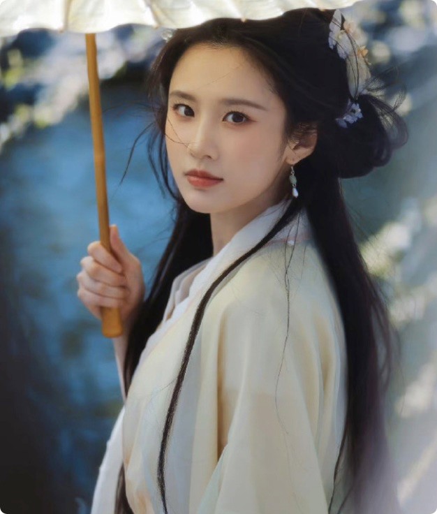 好家伙!47岁于正和32岁张慧雯演情侣,二人一同框就尴尬了