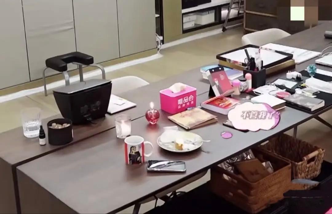 王鸥才是真清醒！住200平复式豪宅独自养娃，花10w请3位保姆照顾