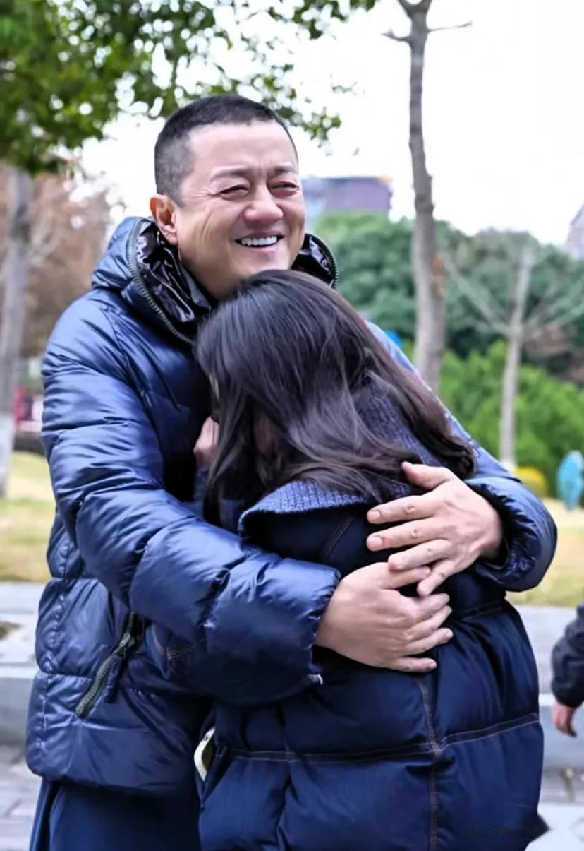 抱歉李亚鹏误会你了 看到照片我有很多联想 但是没有想到真相好暖心