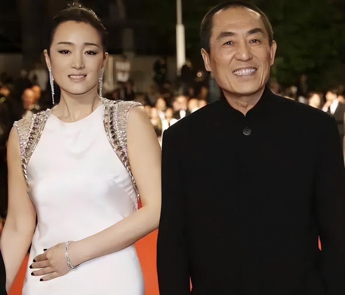 向太内涵“巩俐甩张艺谋”原因：太专一伤透心，分手后男方哭一晚