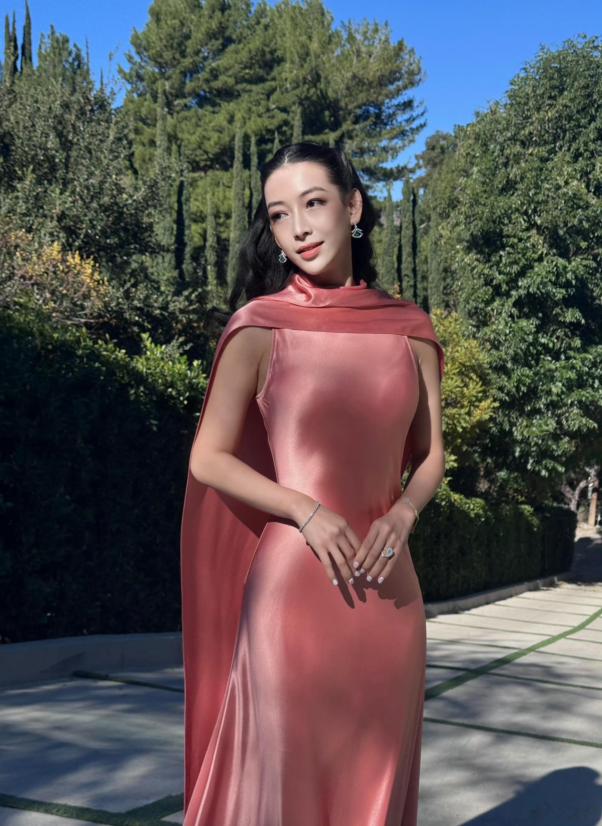 双语主持人 温雅