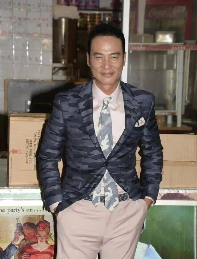 70岁影帝深夜现身兰桂坊