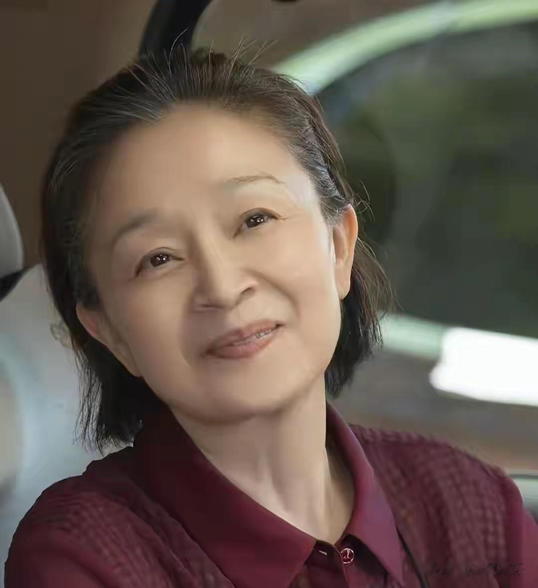 67岁刘莉莉近况：定居日本，嫁富商不再拍戏，不婚女儿成为心病