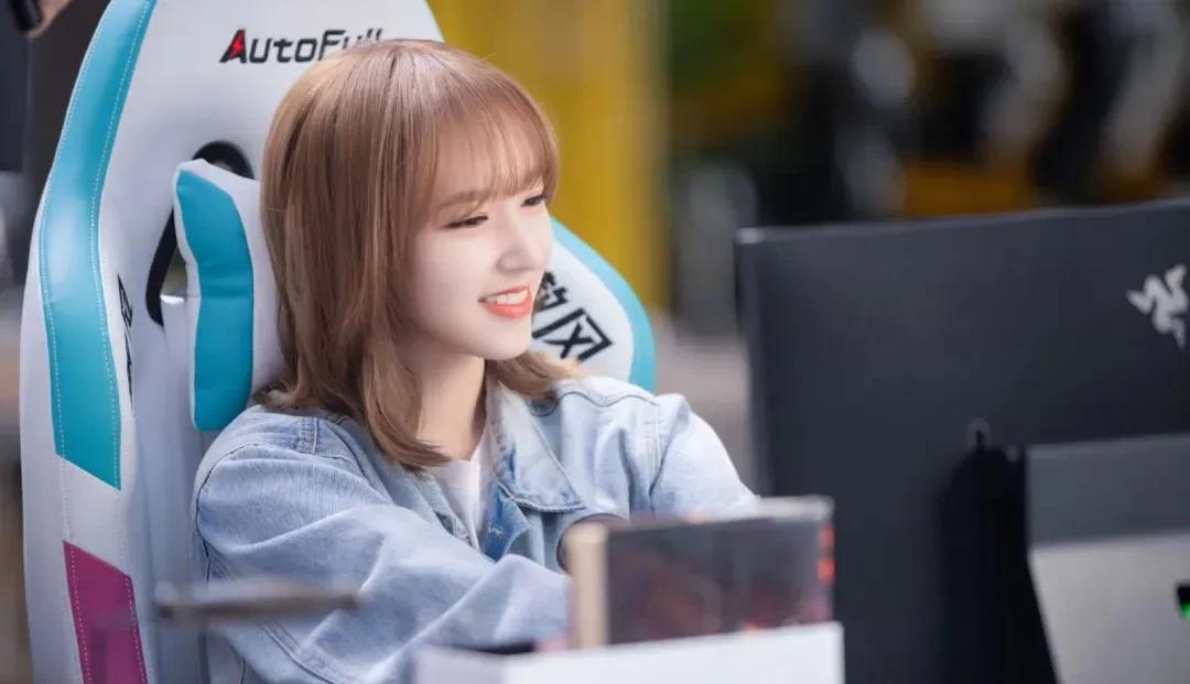 “奶潇”昵称背后,甜蜜的秘密谁能扛住?