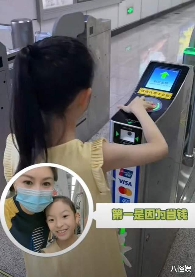 戴娇倩带女儿看医生,9岁安欣136个头40多斤,手臂细的像竹竿太瘦