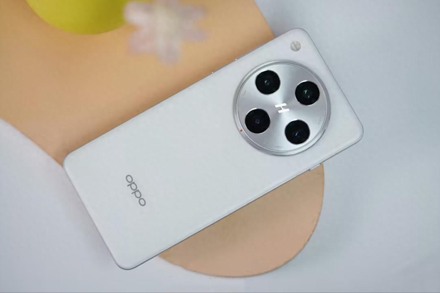 OPPO打響“價格戰(zhàn)”，天璣9400旗艦跌價1632元，超窄屏+IP69防水