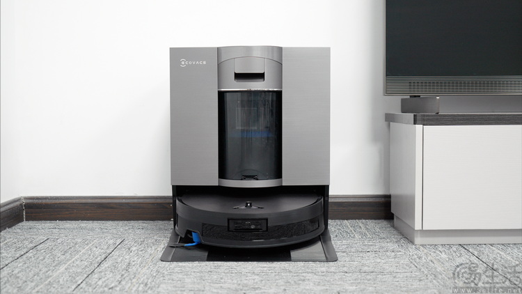 從自研首發到領跑市場，科沃斯如何用“滾筒”改變掃地機器人行業