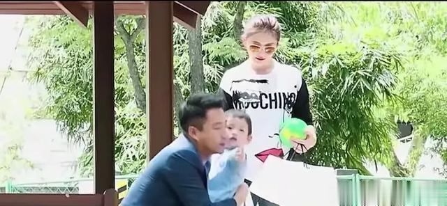 马筱梅变汪太太半月,3细节暴露她和大S天壤之别!最后一个扎心了