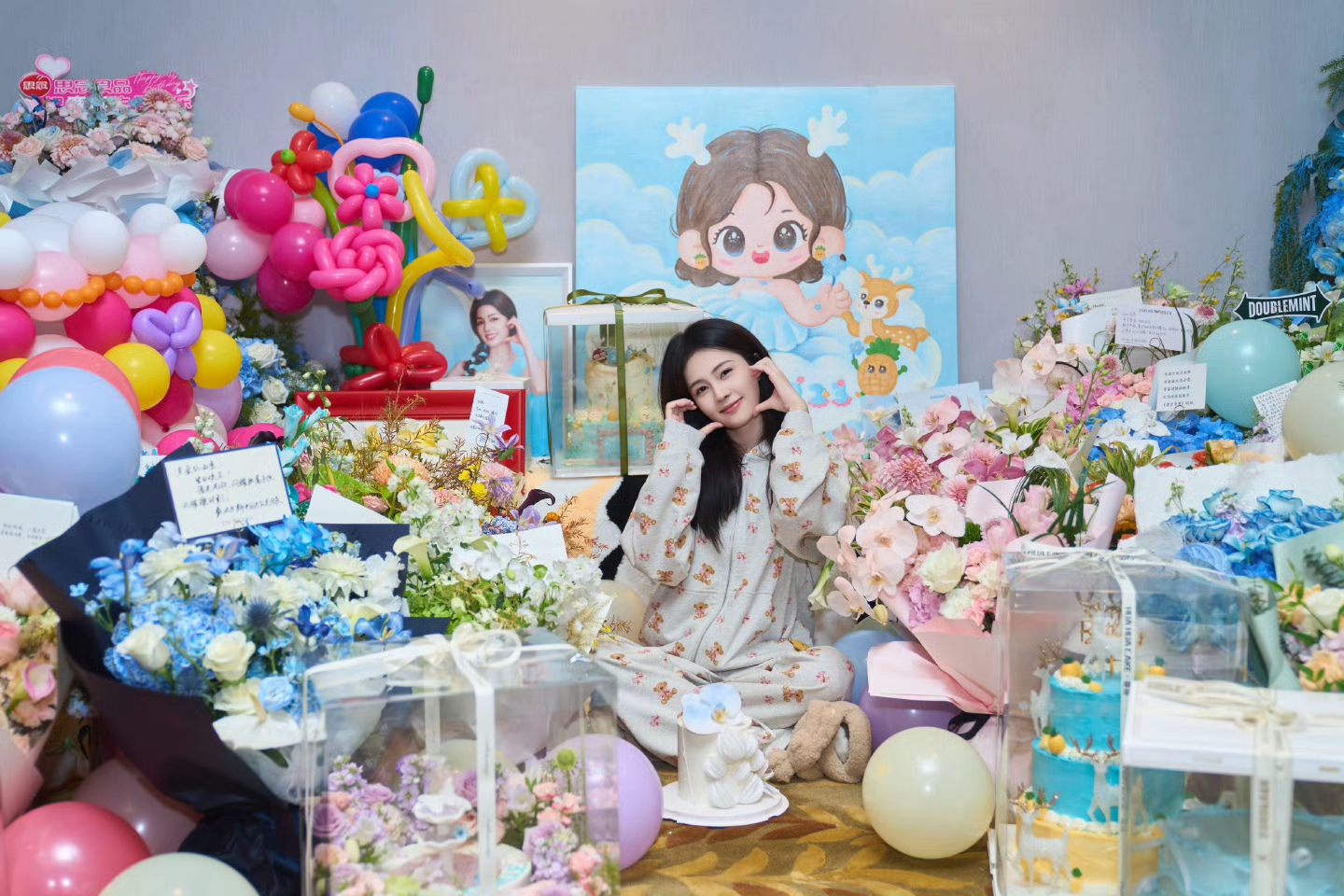 白鹿31岁生日没有豪华礼服,而是穿着睡衣拖鞋和粉丝在一起