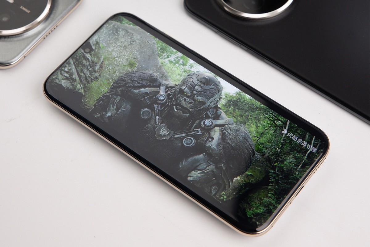 三款“Air手機”各有不同！蘋果、moto和華為，哪款是你的菜？