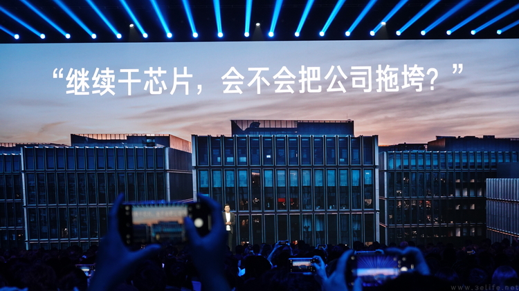 高喊“改变”的小米,既要弥补遗憾、更在铺垫未来