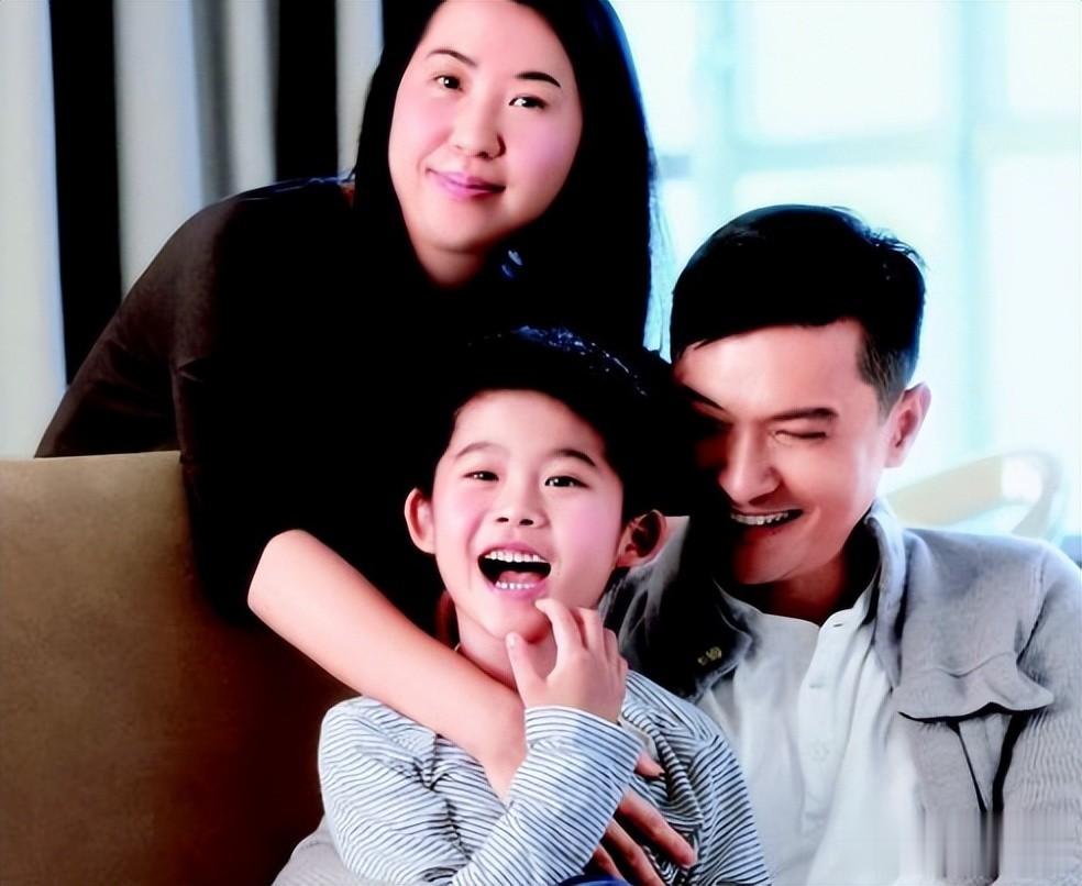 影帝为自闭症儿子息影，花3000万治疗陪伴，如今“傻”儿子变学霸