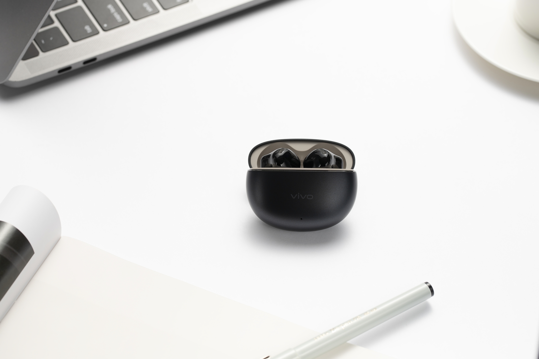 vivo TWS Air3 Pro星河黑图赏:半耳藏乾坤,深降噪如渊