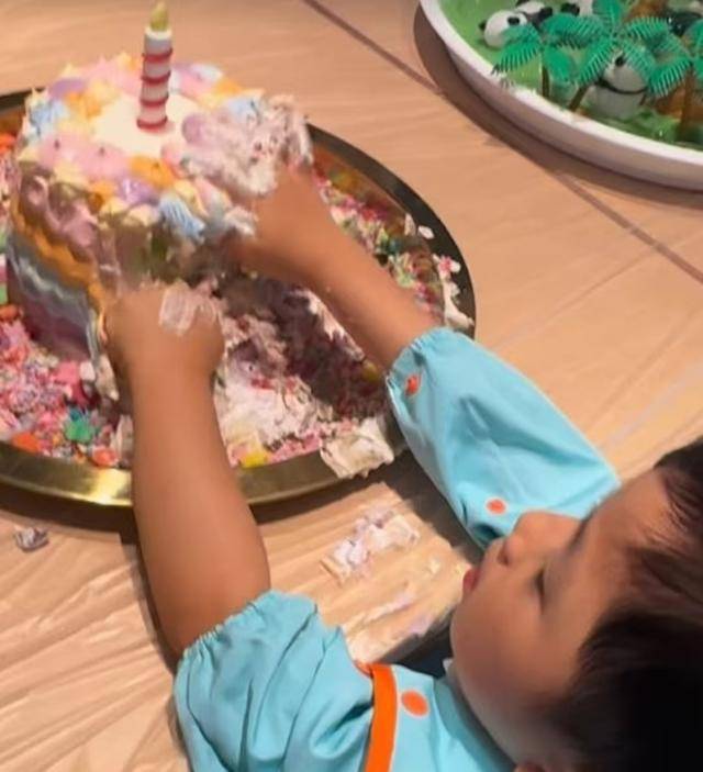 开心！TVB前女星为患罕见病儿子庆祝3岁生日，因情况好转而感慨