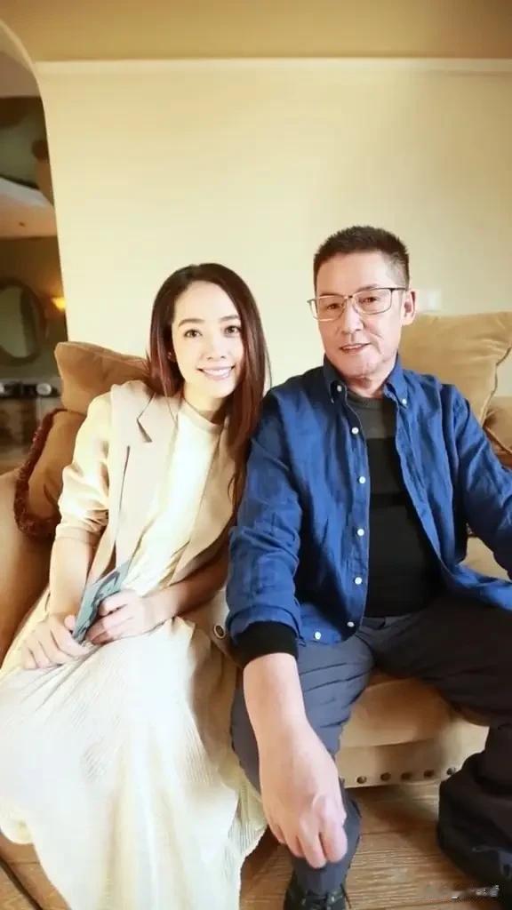 向太曝郭碧婷父亲病危：她拒用向家钱尽孝，这份清醒太圈粉！