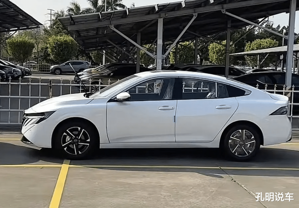 新版轩逸测试车露面，外观有点激进，看动力配置，不会涨价？