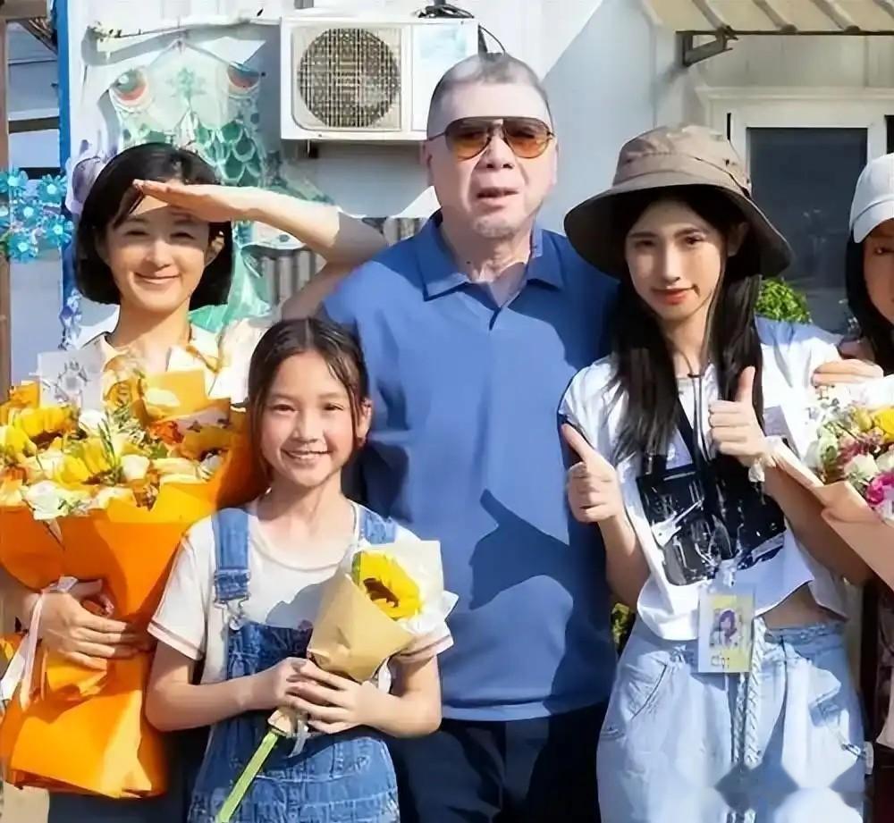 徐帆回应离婚5个月，冯小刚近况曝光，他的“小心思”再藏不住了