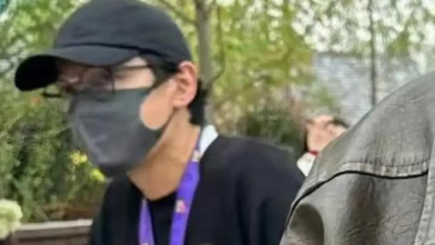 乐高乐园惊现胡歌父女！小茉莉推车乖巧模样引围观