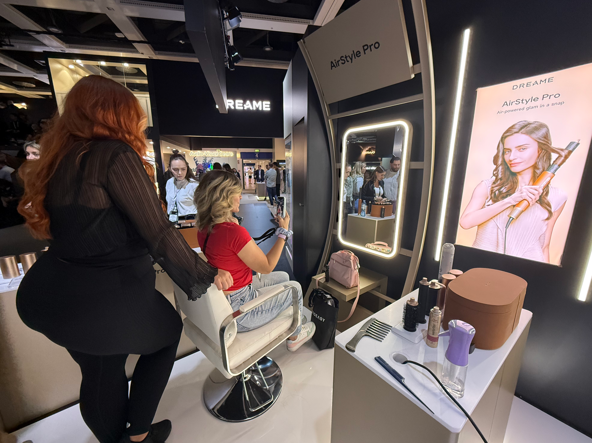 不只是智能清洁！追觅IFA2025秀出智能全家桶，狂揽9项官方大奖！