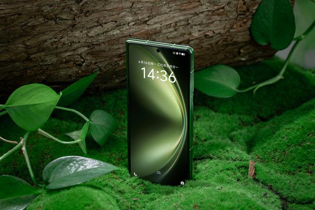 更轻更强 vivo X Fold5【青松】图赏