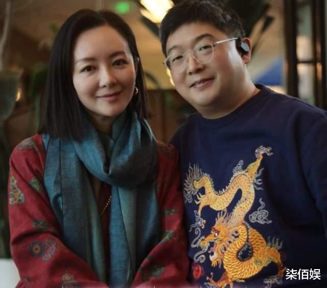 许榕真曝儿子青春叛逆期，威胁说要跳楼还让她滚，被气得站门外哭