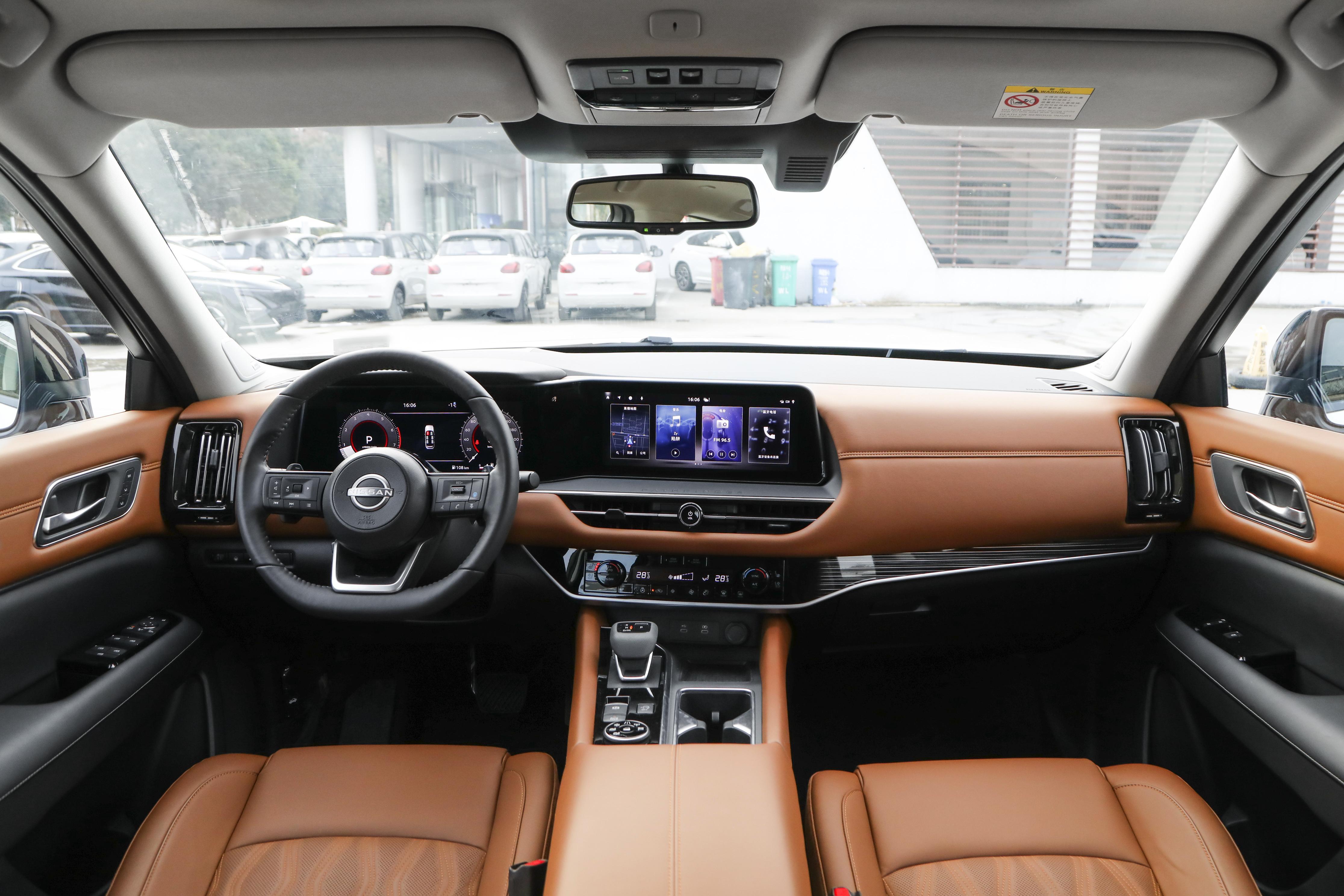 20万级中大型SUV对比，领克09对比日产探陆综合对比，谁更胜一筹?