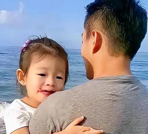 黄春梅爱子人设快要立不住了,汪小菲给了3次机会她都没抓住!