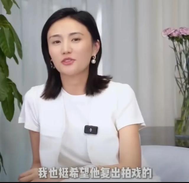 海哈金喜回应李亚鹏不拍戏还债: 我也想他复出拍戏,可是没人请啊