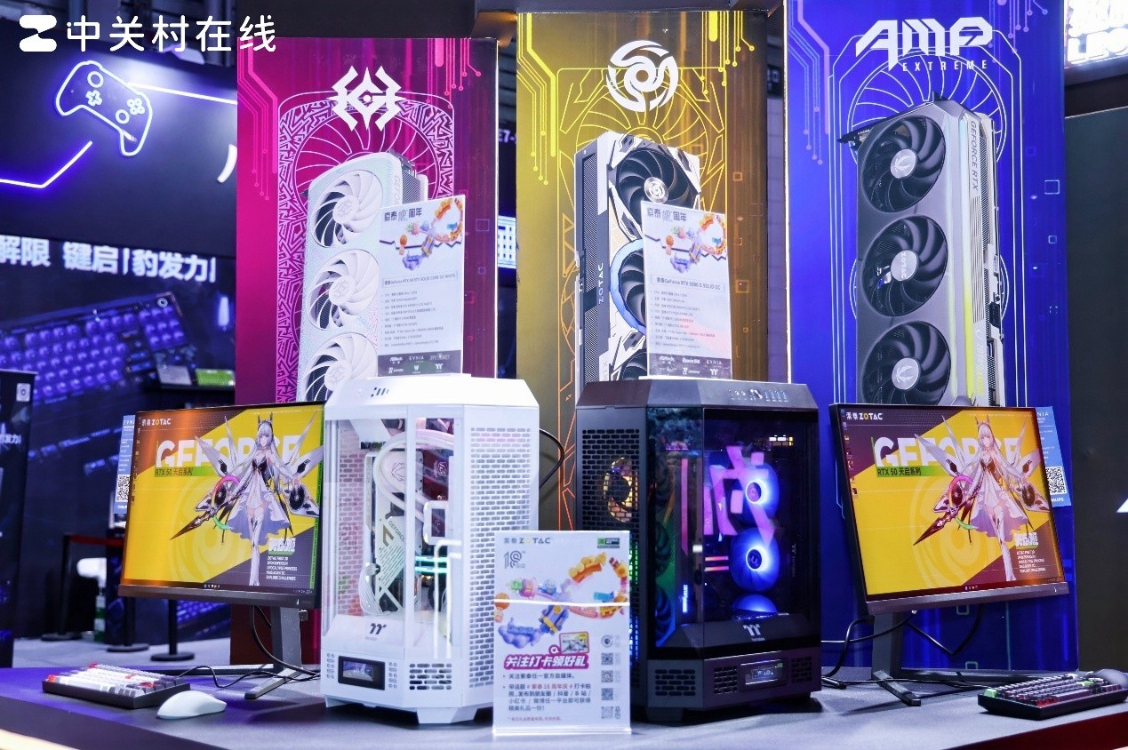 RTX 5080天启白色机甲美学太帅了 ChinaJoy2025索泰展台人气爆棚