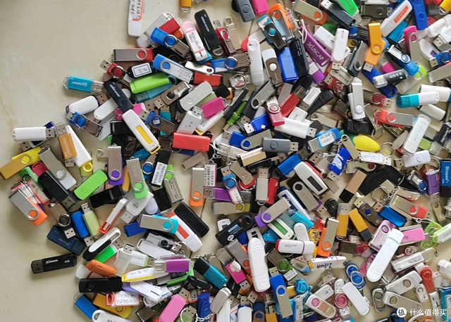 大量“投标U盘”流入闲鱼散货,1G低至3.1毛,啥品牌都有