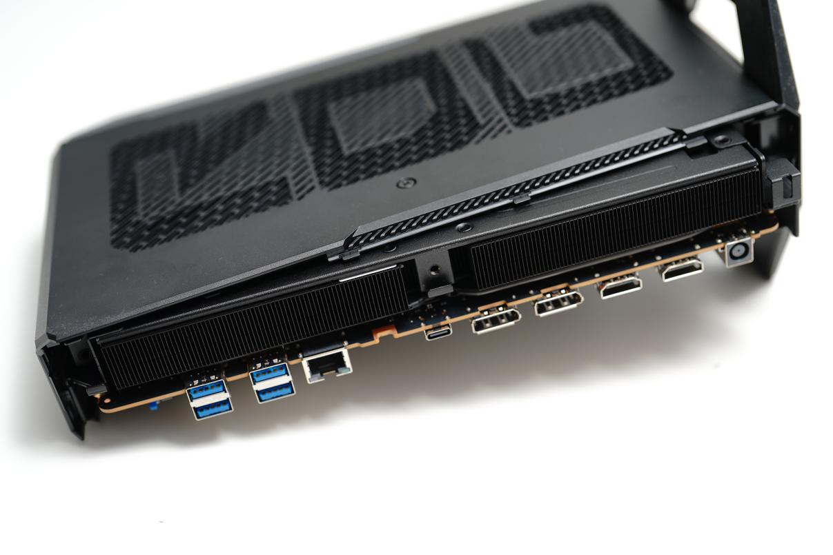 體積是PS5的一半，性能強十數倍！這款迷你主機玩游戲絕了