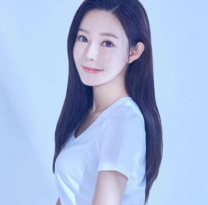 韩国女星离婚后，与孩子一同定居海岛，靠卖泡菜维生，工资日结