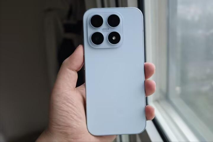 小米“小鋼炮”加量不加價！極窄直屏+徠卡三攝，國補后僅3999元