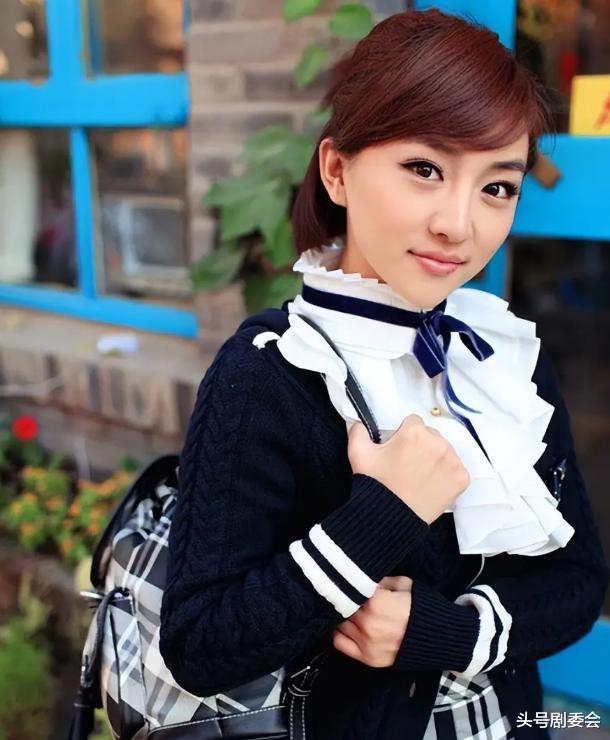 吃着中国饭砸中国锅！知名女演员公开辱华，曾被传是谢霆锋小三