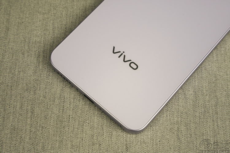 vivo Y500評測：超耐用大電池，入門機新標桿