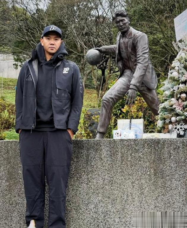 大S雕像正式完工!具俊晔巧妙设计让人泪目,一举动暴露真实感情