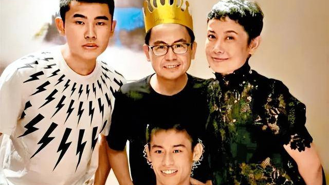 香港知名男星为患罕见病的儿子奋斗！