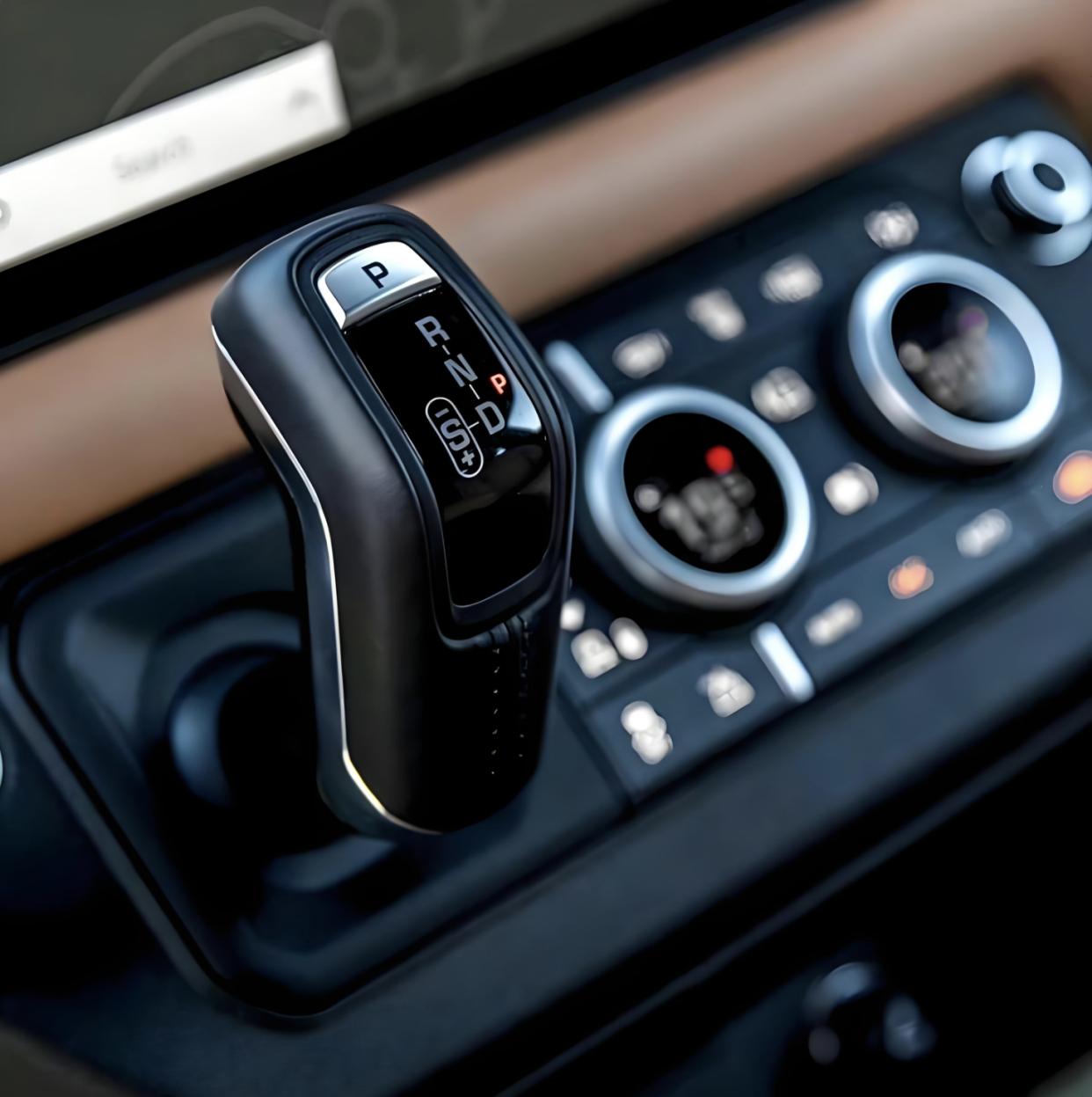 小号版“路虎卫士”,EMA架构平台,全铝车身+差速锁+全地形反馈