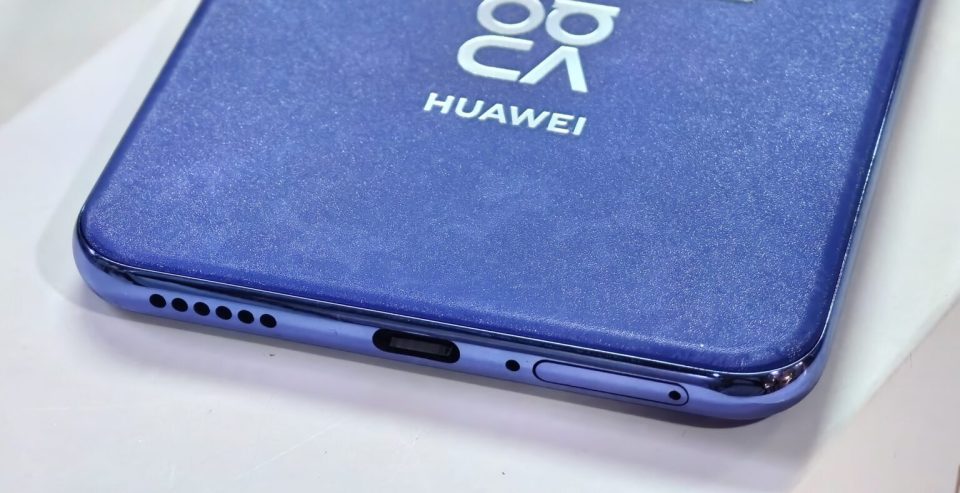 華為逐漸清倉，512GB+可變光圈+雙向衛星消息，售價低至2699元