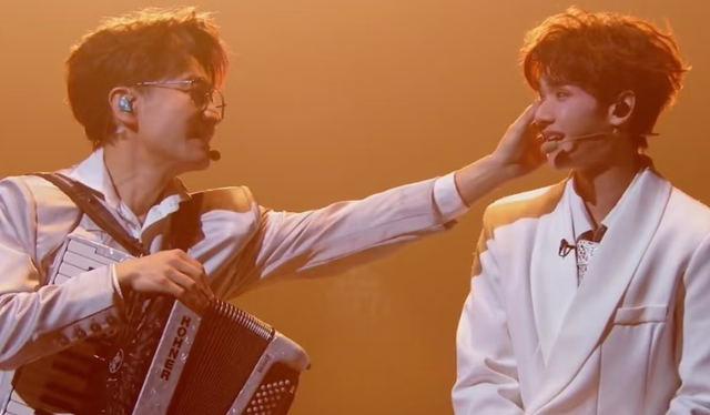 《披哥5》竟乱成一锅粥了?王铮亮竟偷偷哭了,苏醒又提陈楚生