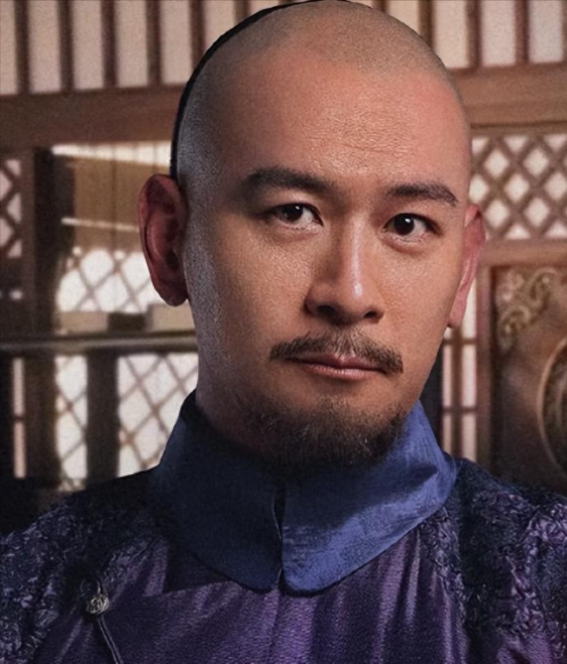 长得帅气耐看,演了53部戏也没红,今43岁演《大生意人》终于红了