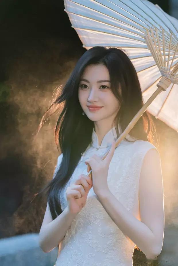 景甜旗袍照为何成全网审美焦点