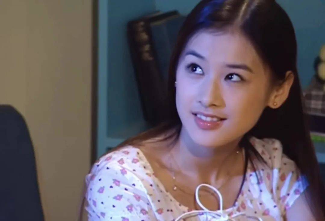 黄圣依初代白月光的含金量藏不住了，四大经典角色美得窒息，DNA动了