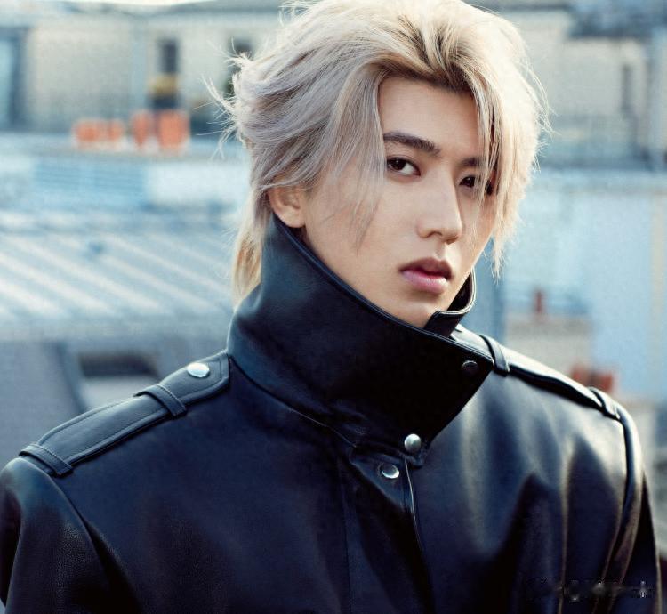 蔡徐坤演唱会风波升级!网友担心更多劣迹艺人效仿,呼吁永久封杀