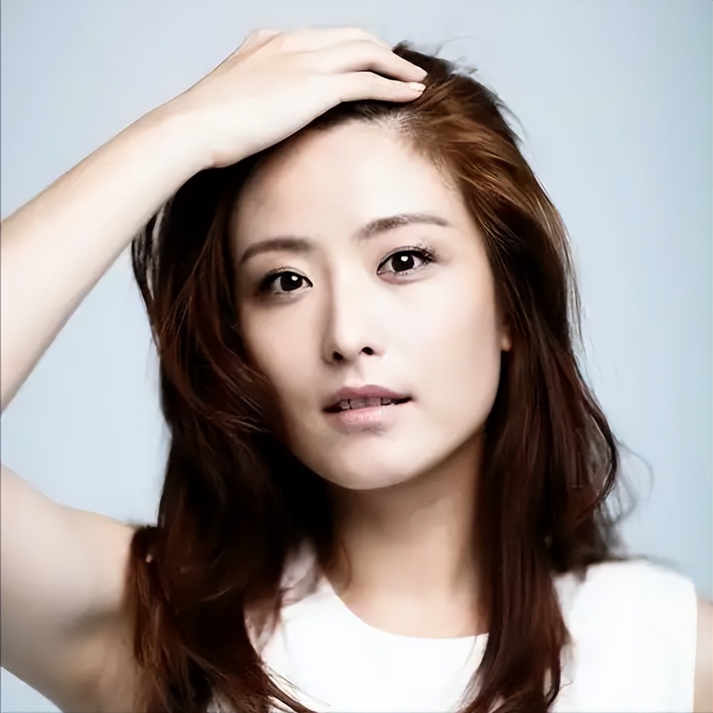 她不愿意被潜规则，演了近百部戏观众却叫不出她名字，42岁仍单身